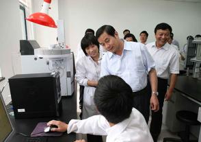 2011年7月20日，時任江蘇省副省長史和平視察今世緣。