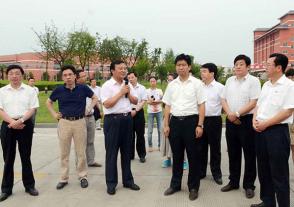 2013年7月12日，時(shí)任淮安市市長(zhǎng)曲福田視察今世緣技改項(xiàng)目。