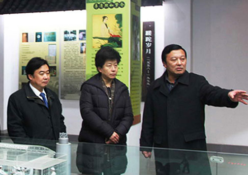 2011年1月16日，時任江蘇省委常委、紀委書記弘強視察今世緣。